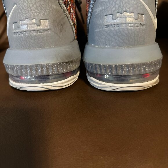 Nike LeBron XVI 16 aka Fruity Pebbles - Picture 6 of 16